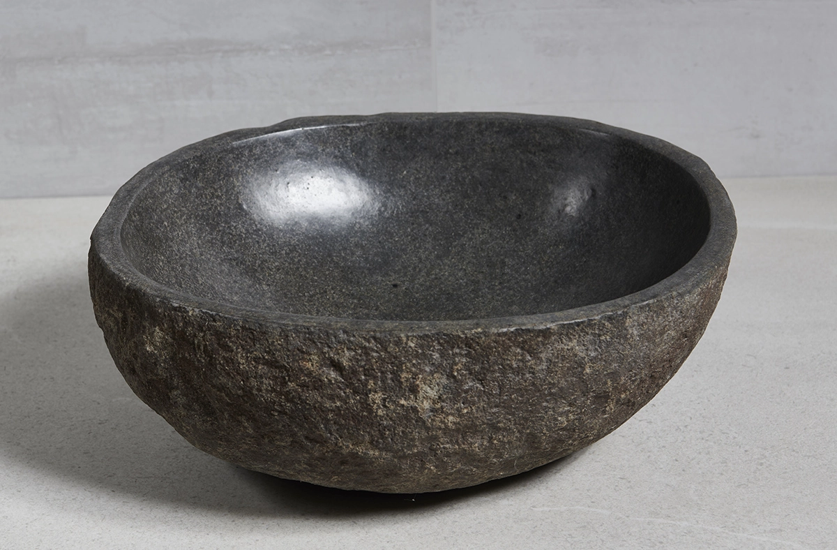 раковина из речного камня 41x35x15