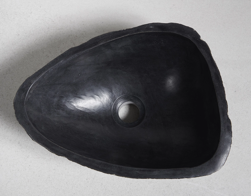 раковина из речного камня 40x30x15