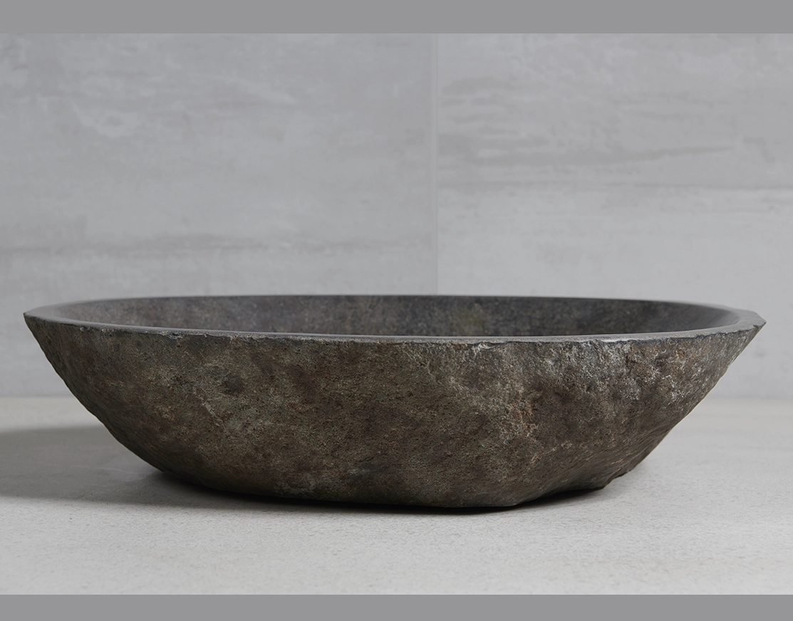 раковина из речного камня 44x36x10