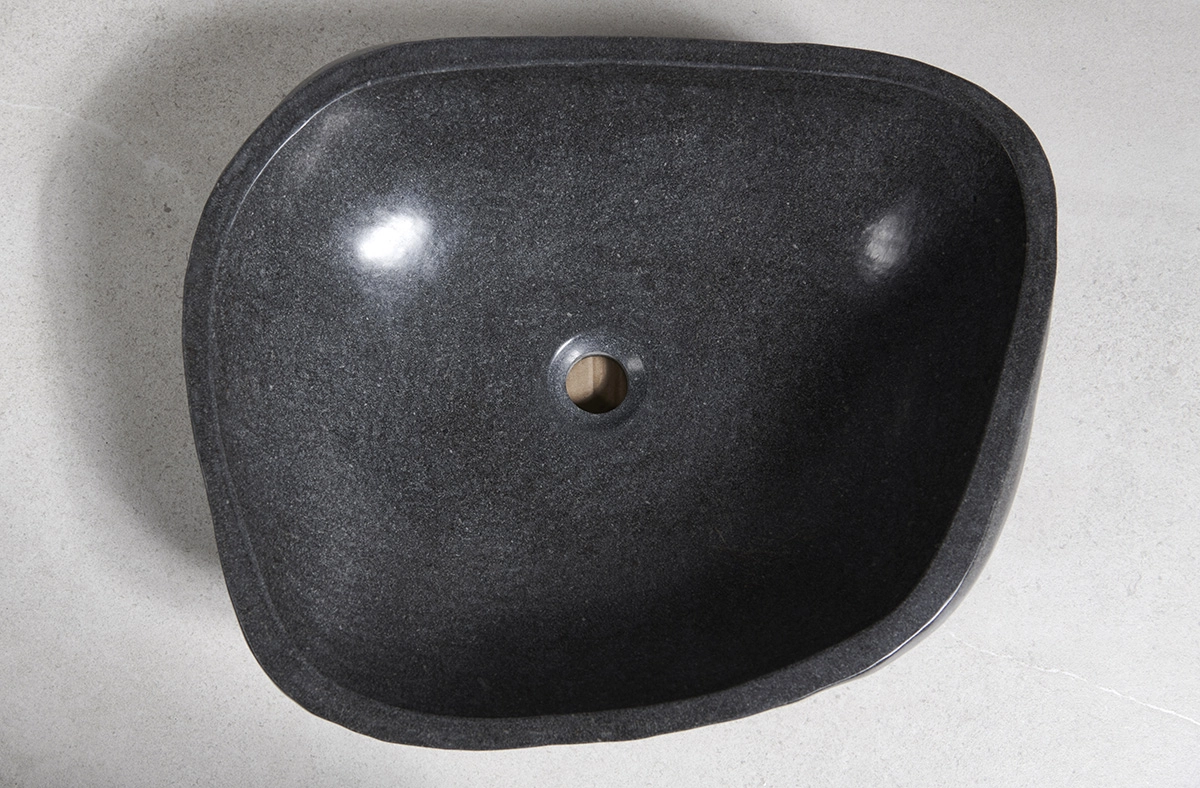 раковина из речного камня 53x43x15