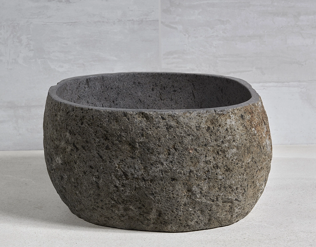 раковина из речного камня 45х40х25