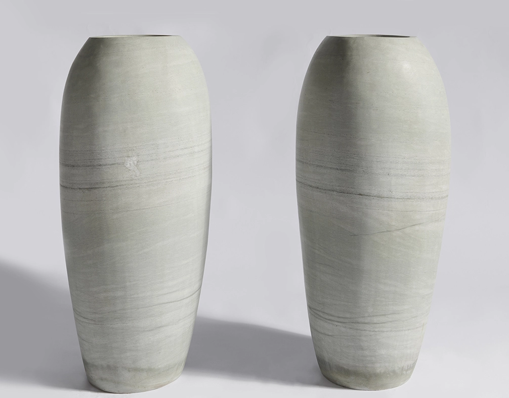 Вазон напольный из андезита 60х25х25 белый