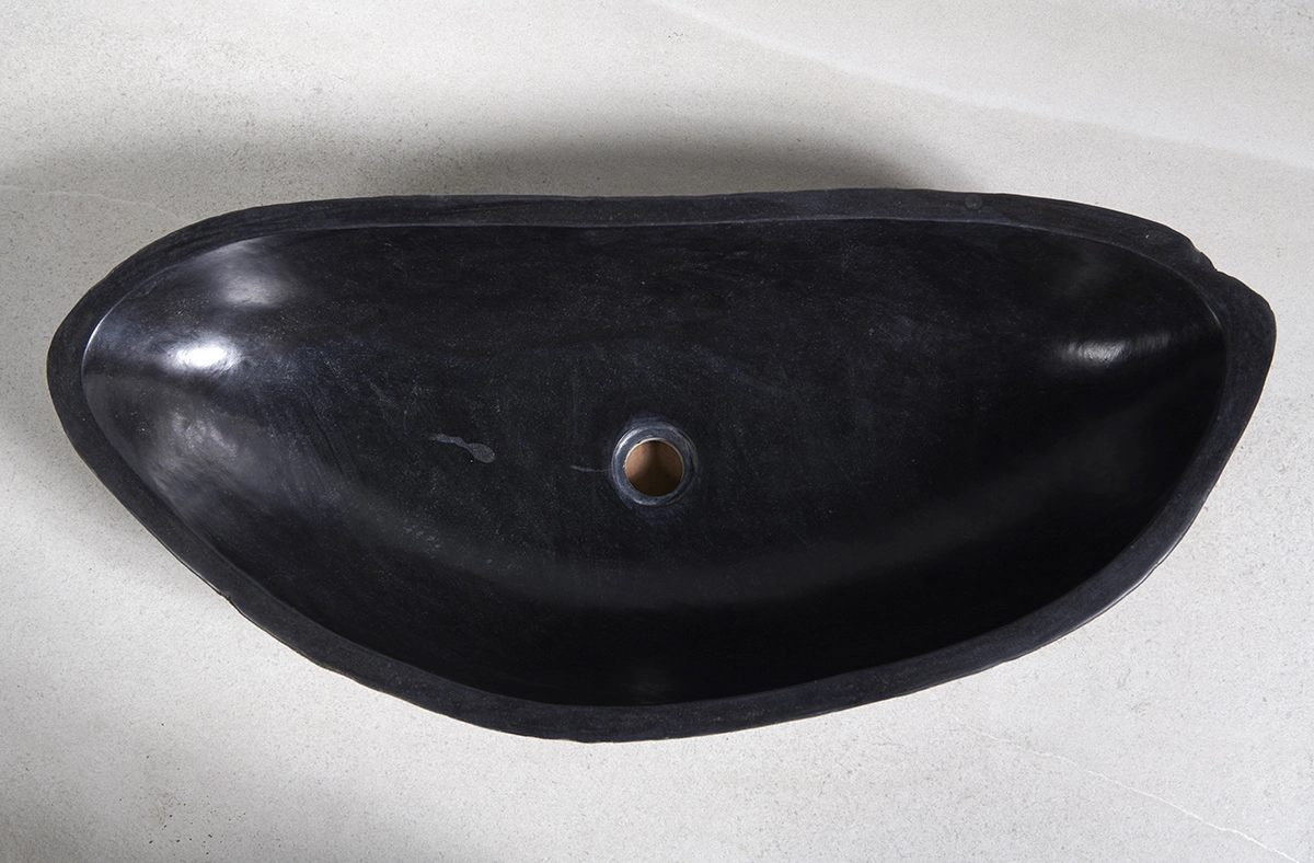 раковина из речного камня 82x36x15