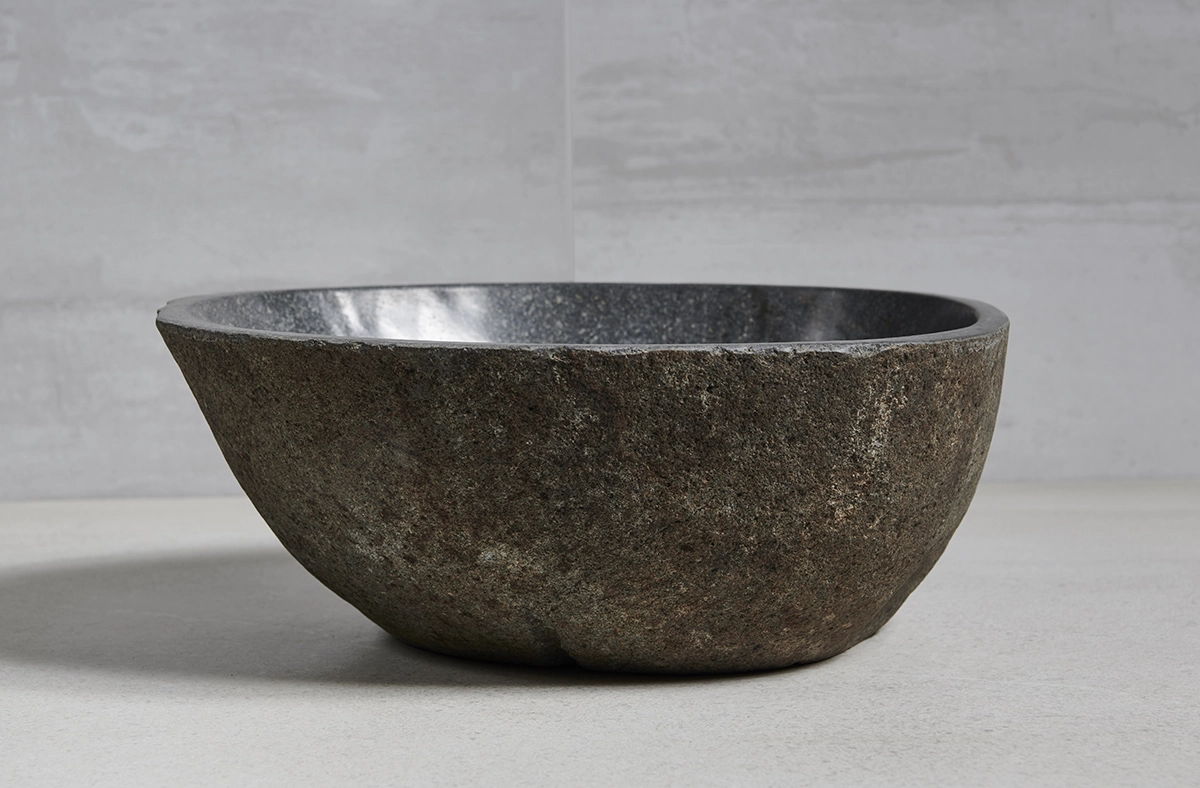 раковина из речного камня 38x34x14