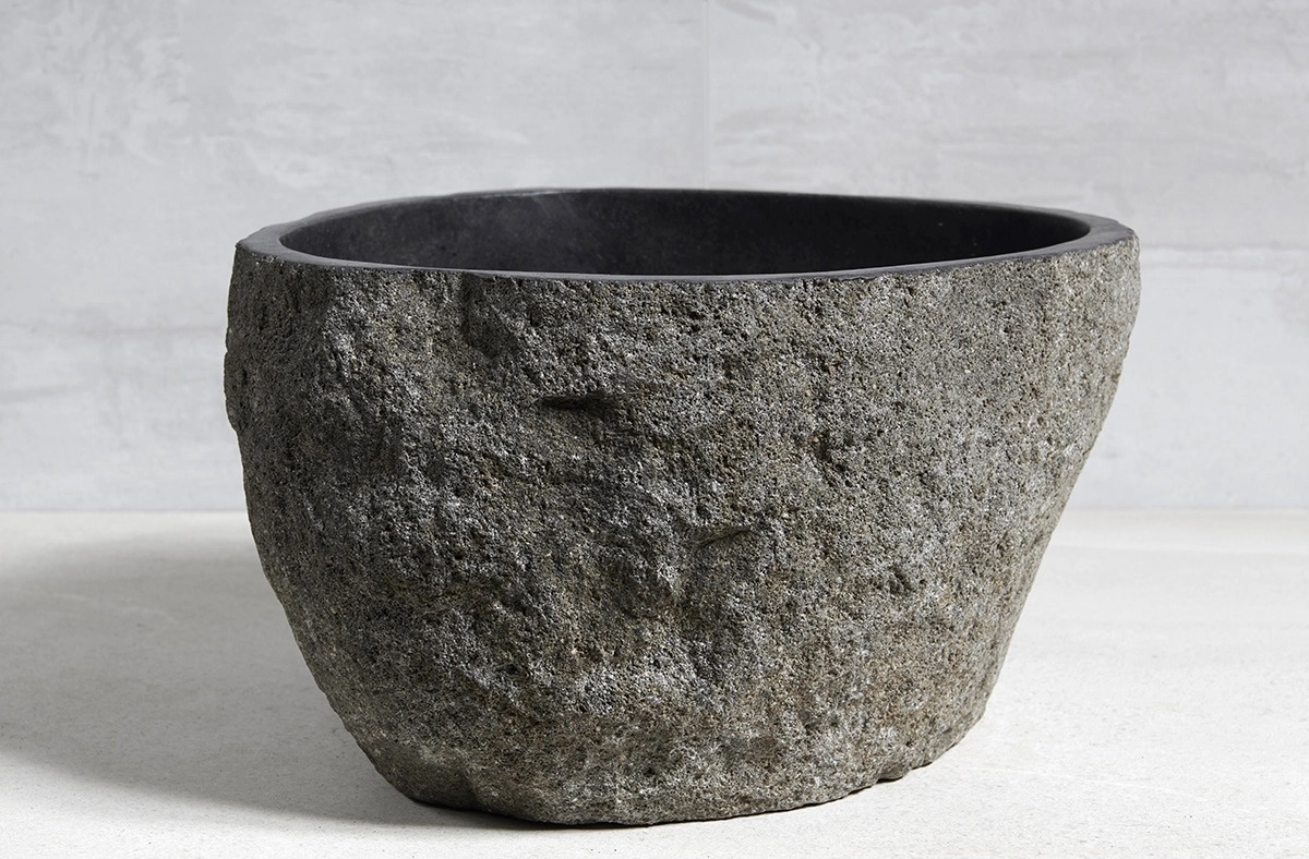 раковина из речного камня 45х43х25